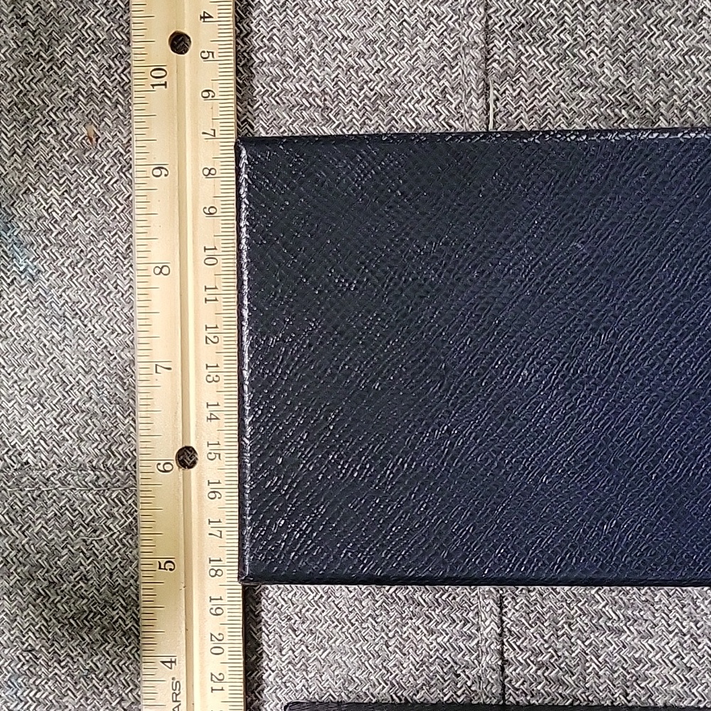 Textured Prada Box (only) - Picture 6 of 7